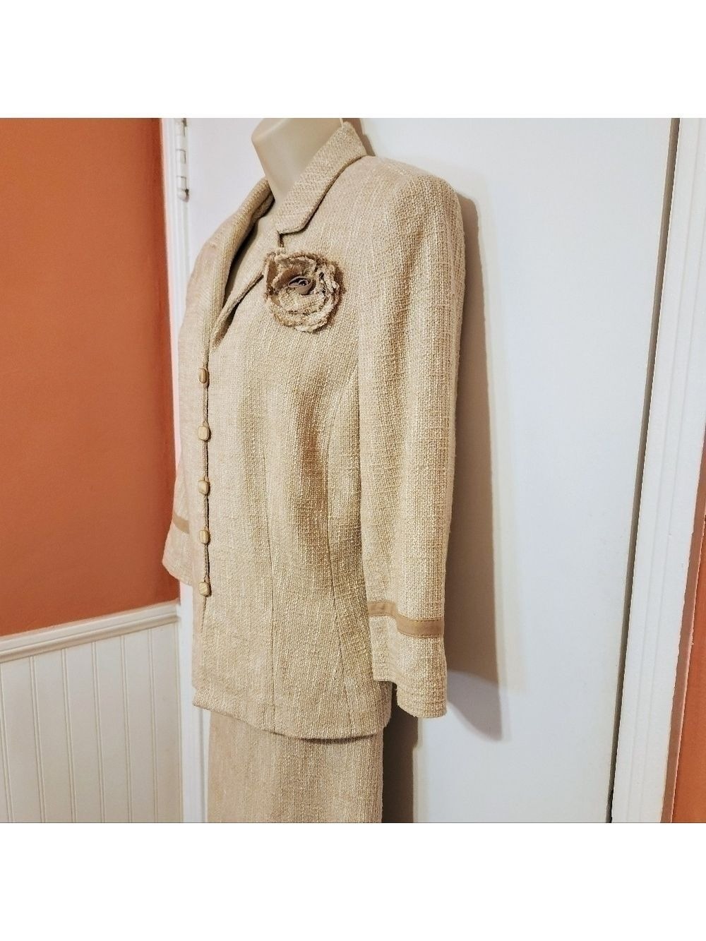 Kasper Beige Woven Blazer Skirt Suit Size 14 - Picture 5 of 12